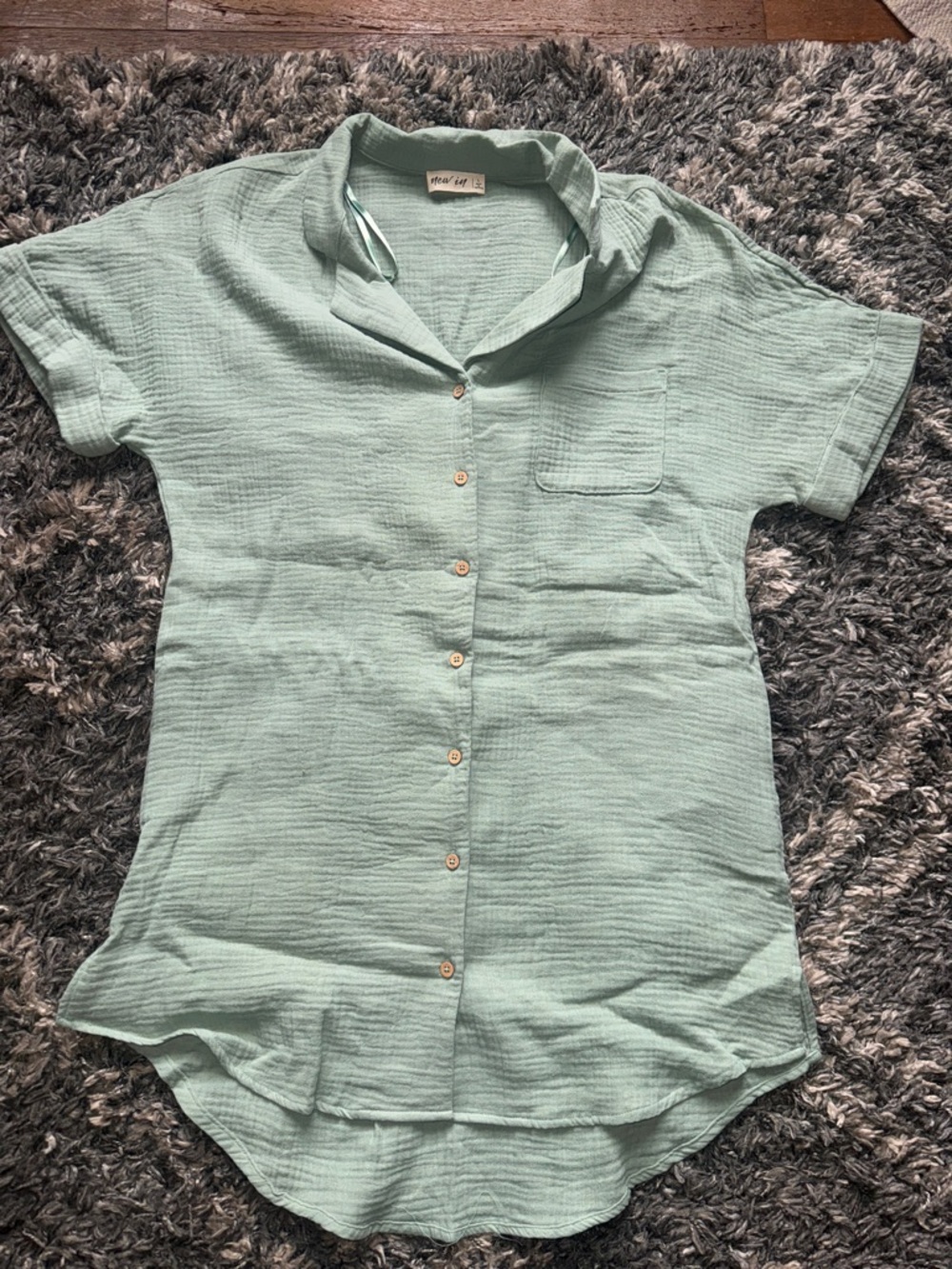 Mint Green Button-Up Short Sleeve Shirt